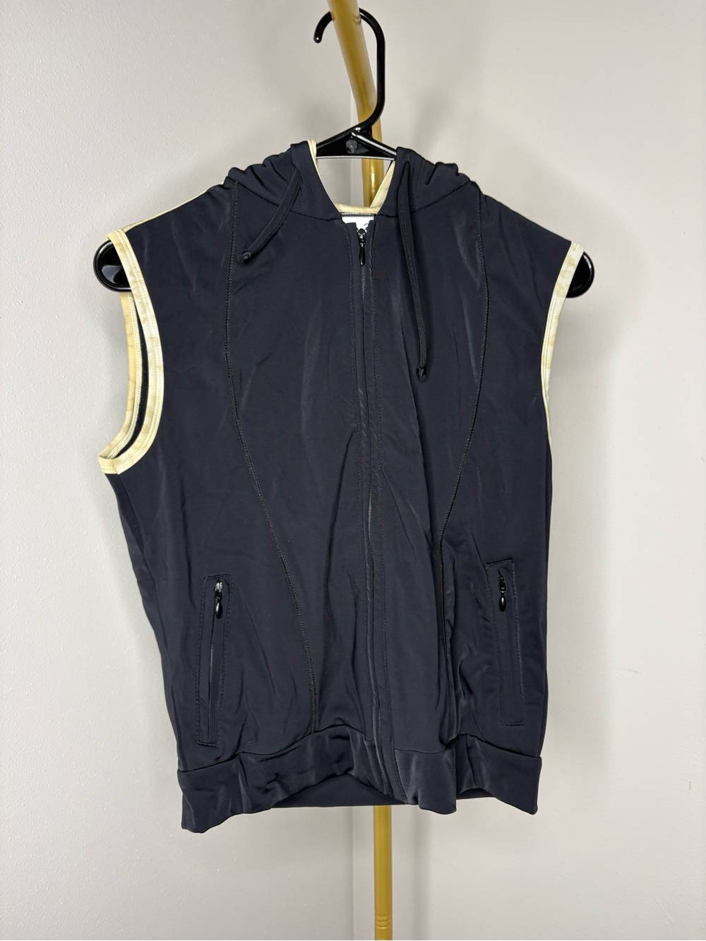 Sleeveless Hooded Zip Vest in Black with Cream Trim